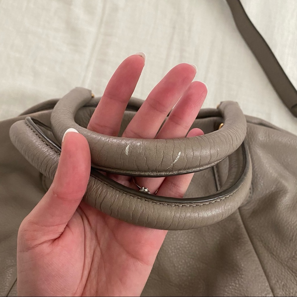 SOLD Marc Jacobs Q Fran Taupe leather tote bag - Picture 5 of 13